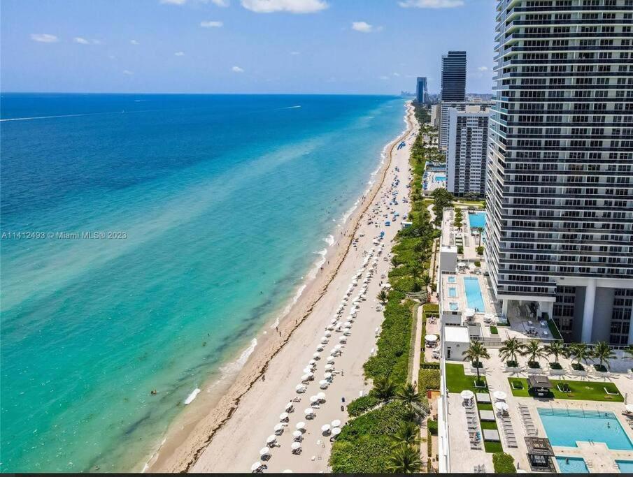 Ocean Views - Pool & Gym - Pet Friendly - Close To Beach Hallandale Beach Exterior photo