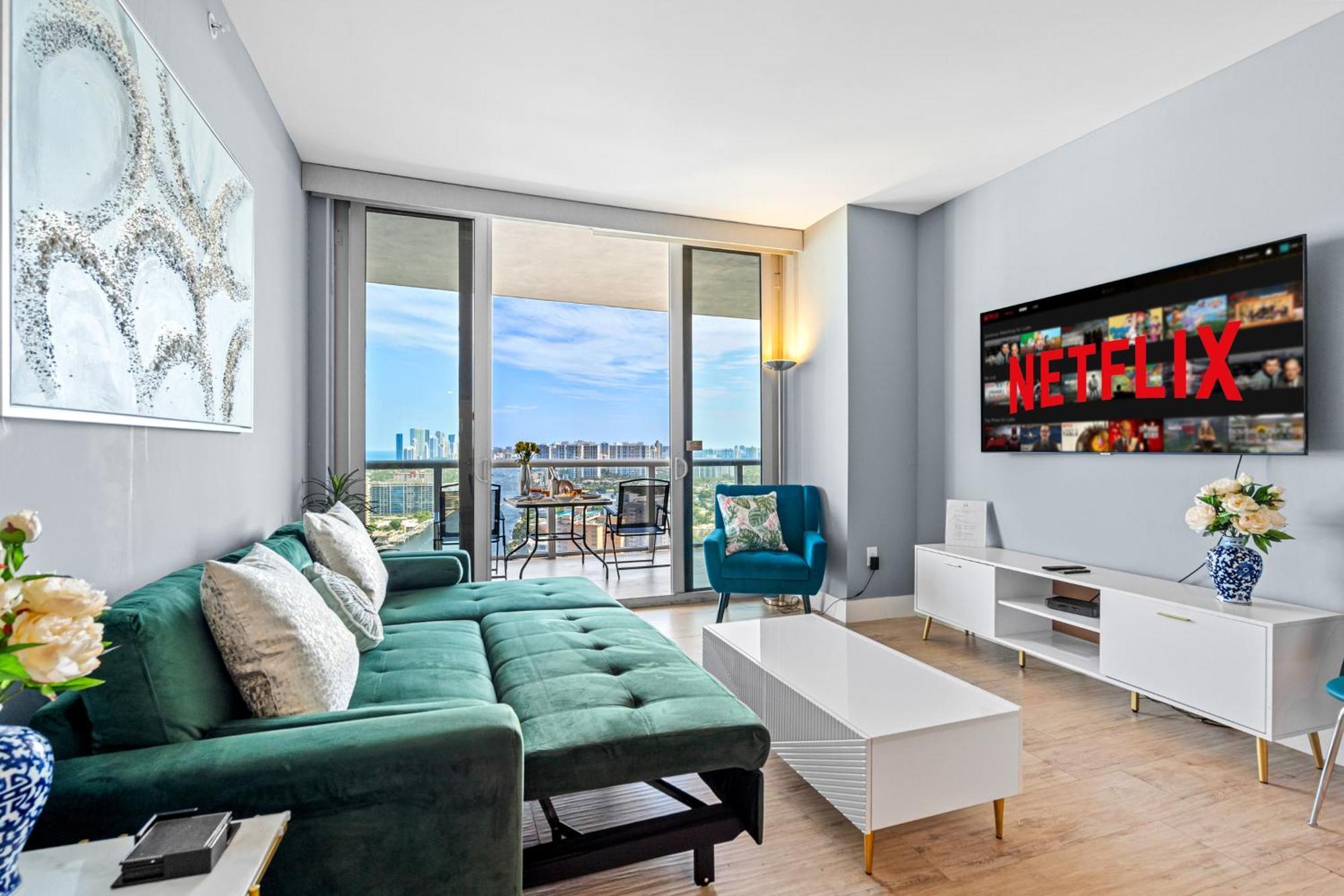 Ocean Views - Pool & Gym - Pet Friendly - Close To Beach Hallandale Beach Exterior photo