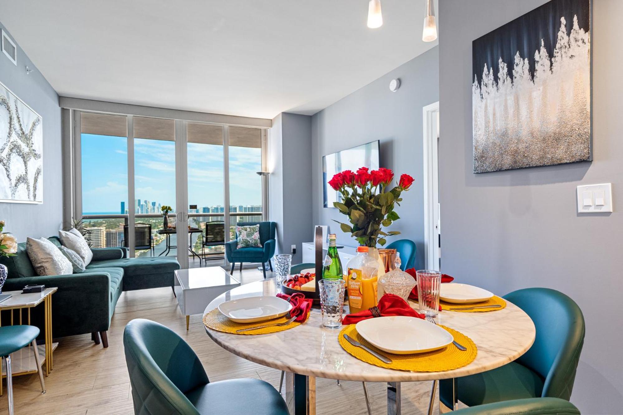 Ocean Views - Pool & Gym - Pet Friendly - Close To Beach Hallandale Beach Exterior photo