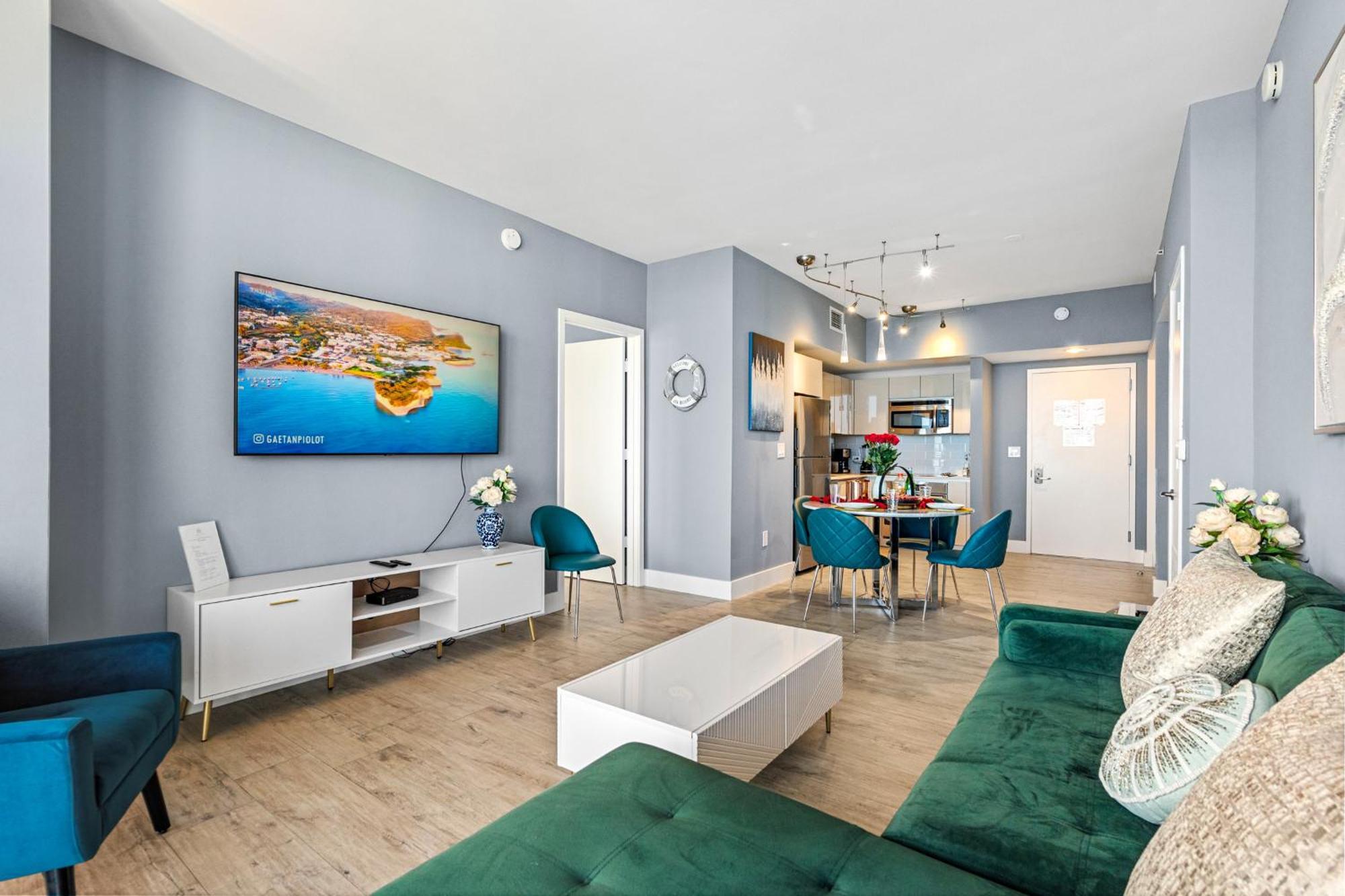 Ocean Views - Pool & Gym - Pet Friendly - Close To Beach Hallandale Beach Exterior photo